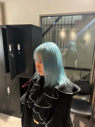 カラー Seleneコウキ ブリーチ/ハイトーンのヘアスタイル