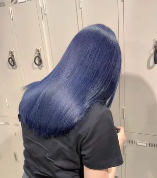 カラー 艶 ハイトーン✨ユキノのヘアスタイル