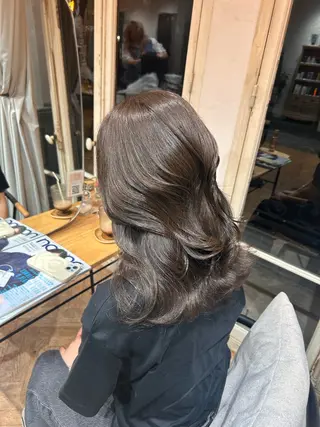 セミロング 艶カラー🌟 kanonのヘアスタイル