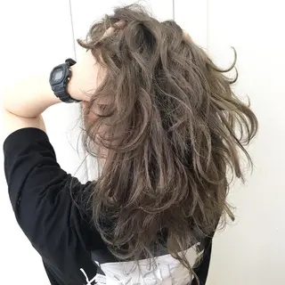 セミロング カラー タカハシ ユウキのヘアスタイル