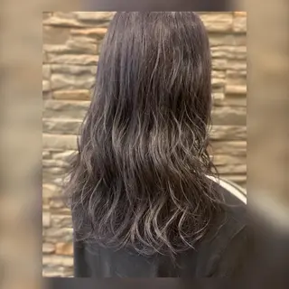 カラー 髪質改善美容室Qin hair所属・【女性限定】 👑hanaのヘアスタイル