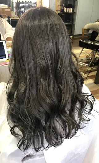 ロング 山崎 晃治のヘアスタイル