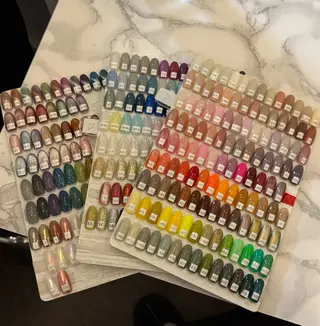 ネイル CHOUETTE YUMIのネイルデザイン