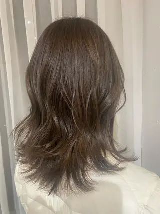 ミディアム ボブ/透明感カラー 岸本涼奈のヘアスタイル