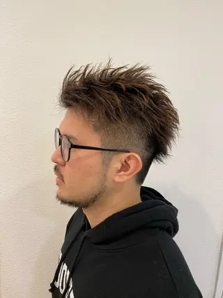 ショート フジサキ ハヤトのヘアスタイル