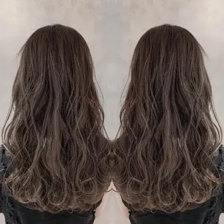 セミロング ANDO HIKARIのヘアスタイル
