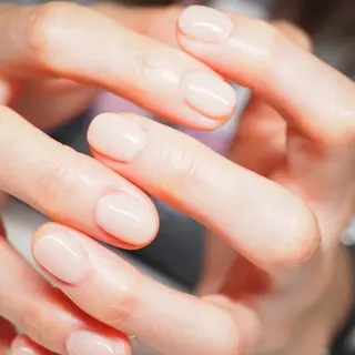 ネイル 深爪を断らない スカルプ高評価店のネイルデザイン