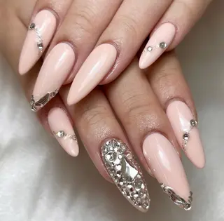 ネイル Tagi 銀座所属・Tagi Nail 銀座店のネイルデザイン