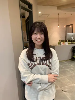 セミロング 鍋嶋 涼香のヘアスタイル