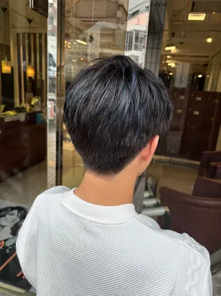 ショート カラー メンズ 🍒ブリーチカラー 🍊暖水 まりあのヘアスタイル