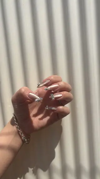 ネイル nailsalon　hue所属・小山 羽奈のネイルデザイン