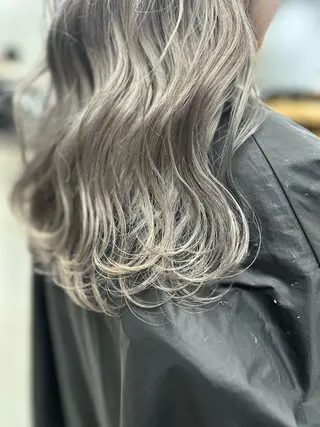 ロング N/デザインカラー 🌿ナギのヘアスタイル