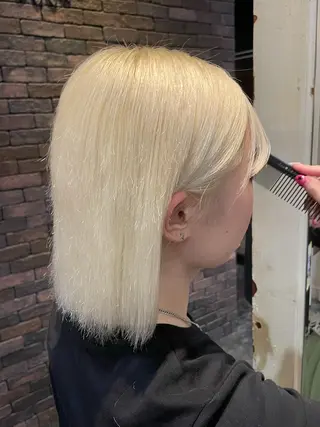 ミディアム 高見澤 優のヘアスタイル