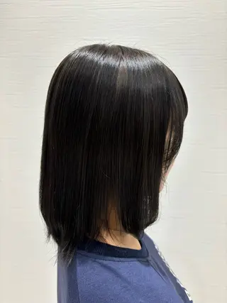 カラー 篠田 綾乃のヘアスタイル