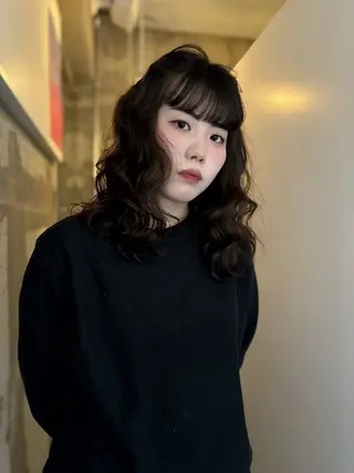 ミディアム mirai/ブリーチ ダブルカラーのヘアスタイル