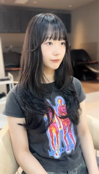 ロング カラー Akane レイヤー/艶カラーのヘアスタイル