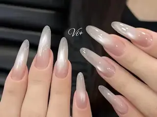ネイル Nailsalon Vi+ももか🩷のネイルデザイン