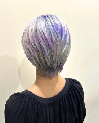 ショート カラー 7Bridge 滝内ひよりのヘアスタイル