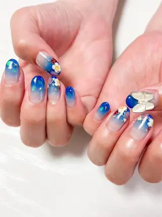 ネイル Lilly nail Mikuのネイルデザイン