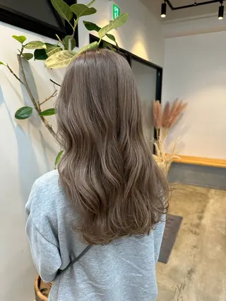 ミディアム カラー yuika .のヘアスタイル