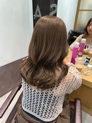 ミディアム サロウィン新宿三丁目East所属・💕冬モテ×上品色気 モテヘア💕山田航介のヘアスタイル