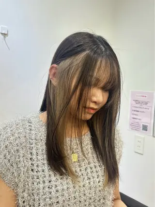 セミロング カラー まりな 心斎橋のヘアスタイル
