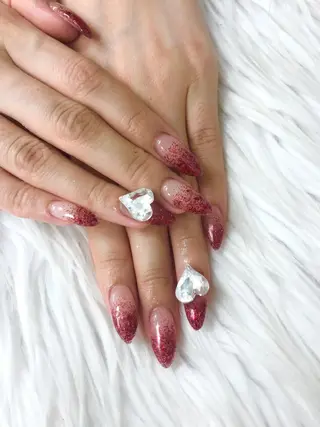 ネイル MADIA藤沢所属・MADIA MEGUのネイルデザイン