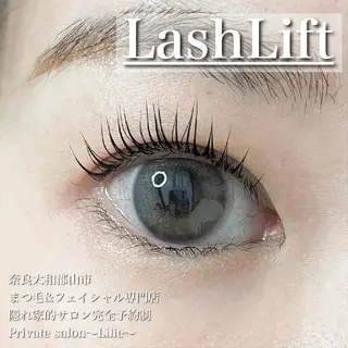 マツエク・マツパ Private salon〜Lilie〜所属・プライベートサロン yurikoの眉毛・アイブロウイメージ