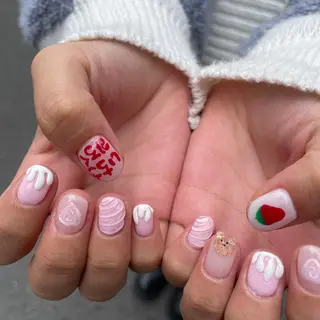 ネイル 栗田 ゆう子のネイルデザイン