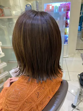 ミディアム カラー 細めハイライト🩶 ボブ/レイヤーカットのヘアスタイル