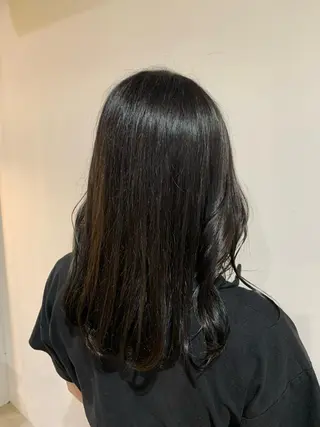 カラー 小河 穂香のヘアスタイル