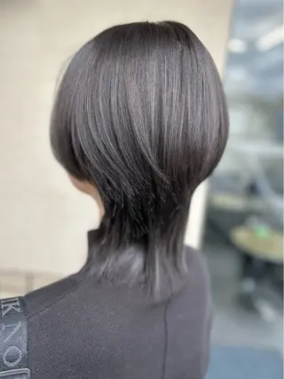 ショート カラー 沢田 瞳のヘアスタイル