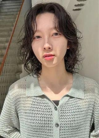 ミディアム パーマ 穂積 大二朗のヘアスタイル
