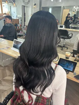 カラー angelica難波 Hinaのヘアスタイル