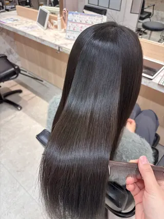 ロング LallYou金山所属・中村 紅葉のヘアスタイル