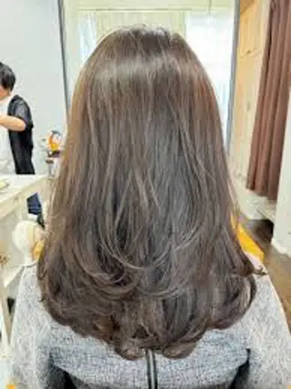 セミロング カラー 小林 優斗のヘアスタイル