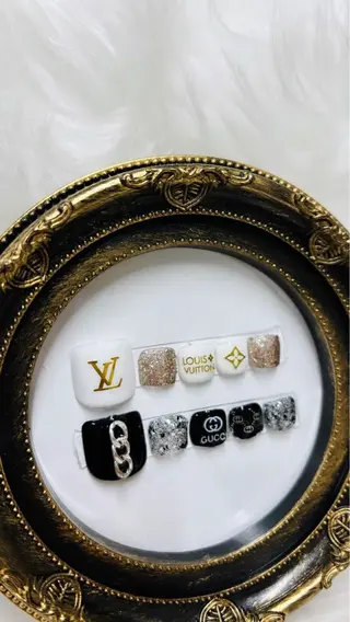 ネイル Roveil所属・佐藤　Roveil 勾当台公園駅徒歩5分のネイルデザイン