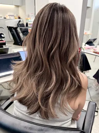 ロング カラー Gokan by JILBLAN所属・新實 ゆりあのヘアスタイル