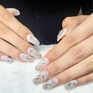 セミロング Kira ネイルサロン南口店のネイルデザイン