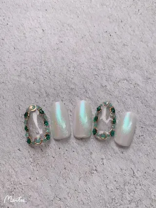 ネイル nail atelier new moon所属・森 貴子のネイルデザイン