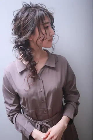 ロング カラー ヘアアレンジ 伊藤 裕貴のヘアスタイル