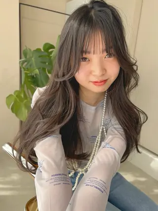 セミロング カラー ヘアアレンジ umu.［韓国ヘア /レイヤーカット］のヘアスタイル