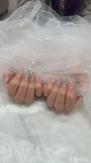 ネイル Raviy渋谷本店所属・𝐌𝐚𝐢𝐤𝐚 🐼💛のネイルデザイン