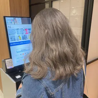 ミディアム カラー lien ヒジリのヘアスタイル