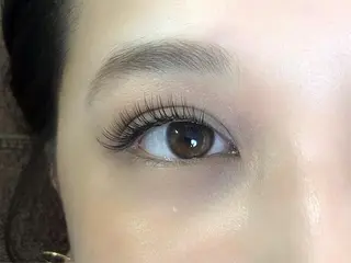 マツエク・マツパ 丸山 史香のヘアスタイル