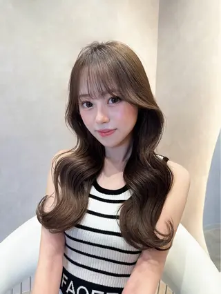 ロング 𝑴𝑰𝒀𝑼🩰 /銀座/透明感カラーのヘアスタイル