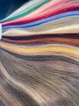 カラー 石坂 瀬音のヘアスタイル