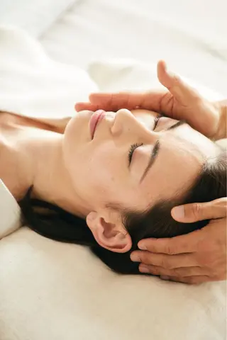 東京広尾|小顔矯正 ヘッドマッサージのエステ・リラクイメージ