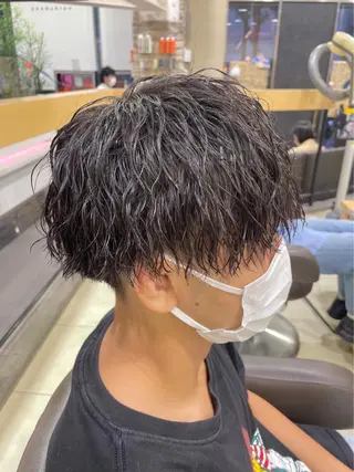 パーマ メンズ ウルフ/センタ- パート【ナナミ】のヘアスタイル