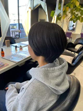 ショート 超透明感カラー🦋韓 国羽エクステ🪽🫧のヘアスタイル